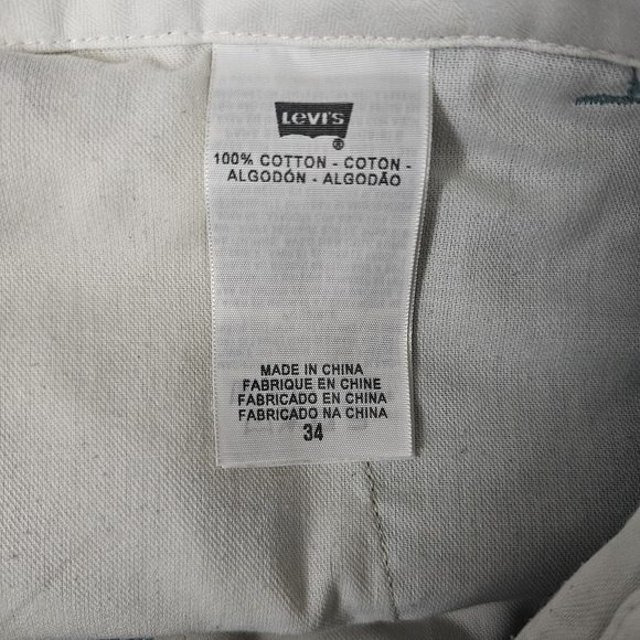 Levi's Men's Aqua Flat Front Cotton Shorts - Picture 3 of 16